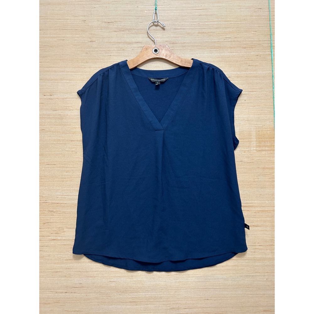 Banana Republic Navy Blue V-Neck Cap Sleeve Blouse Top Small‎ S Solid Workwear
